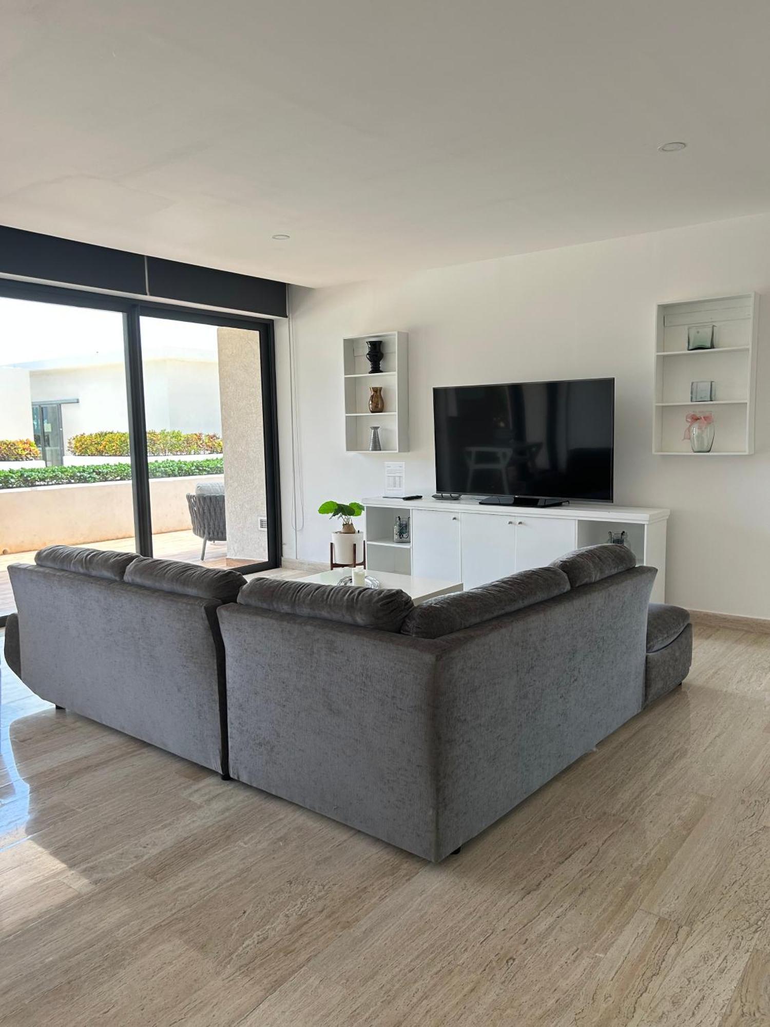 2 Bedroom Apartment In Marina Condo Cancun