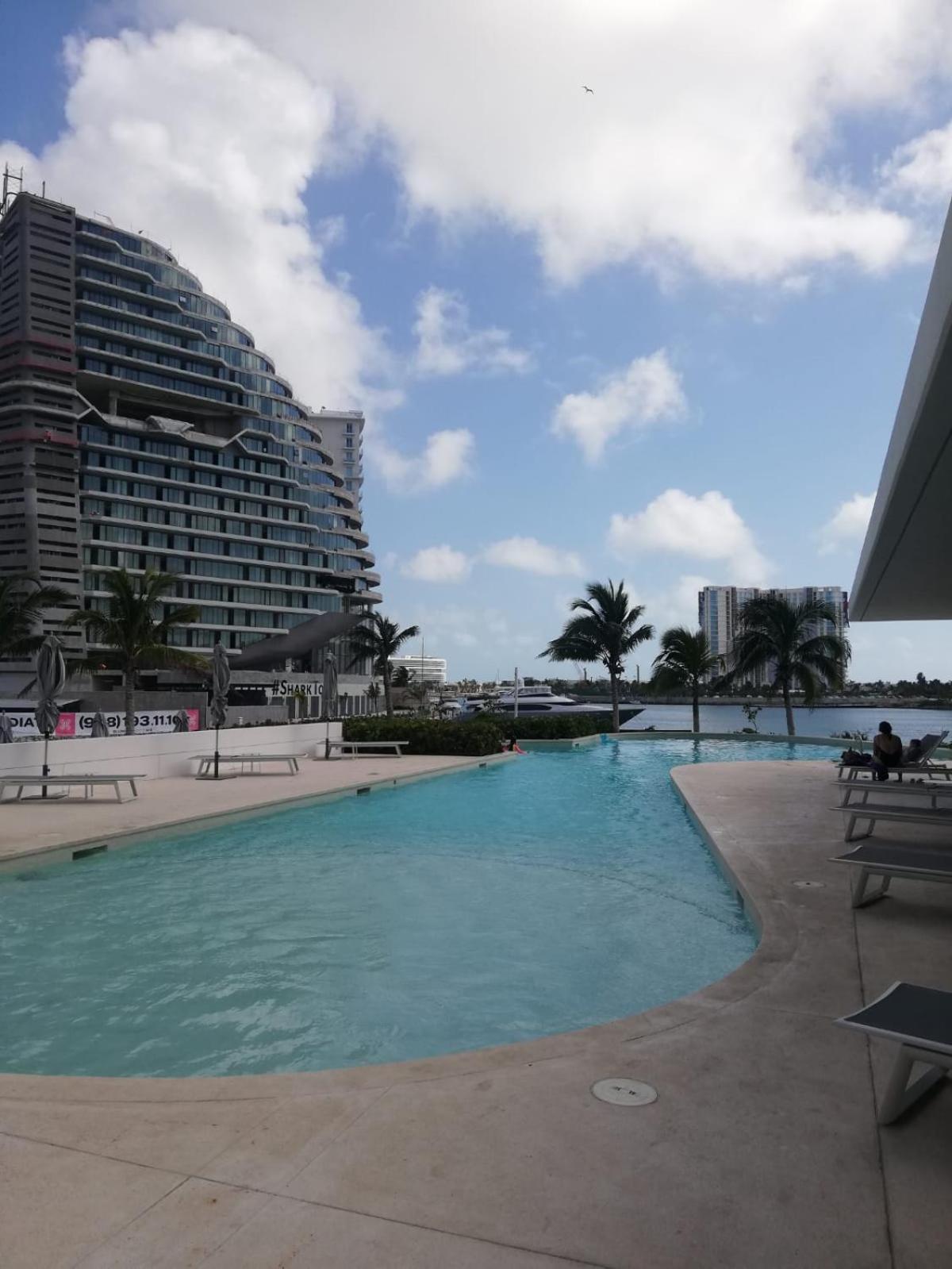 2 Bedroom Apartment In Marina Condo