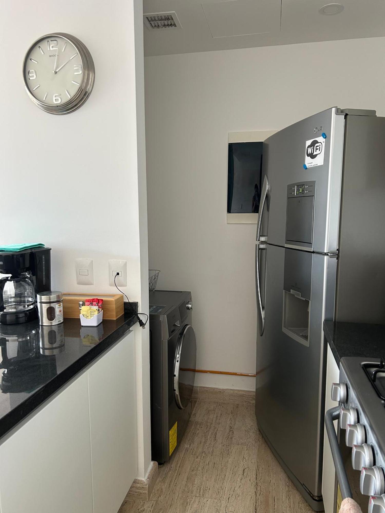 2 Bedroom Apartment In Marina Condo